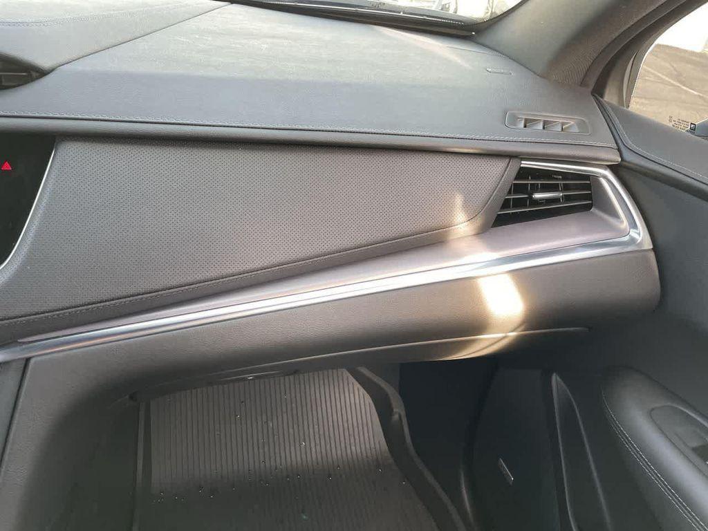 used 2024 Cadillac XT5 car, priced at $32,987