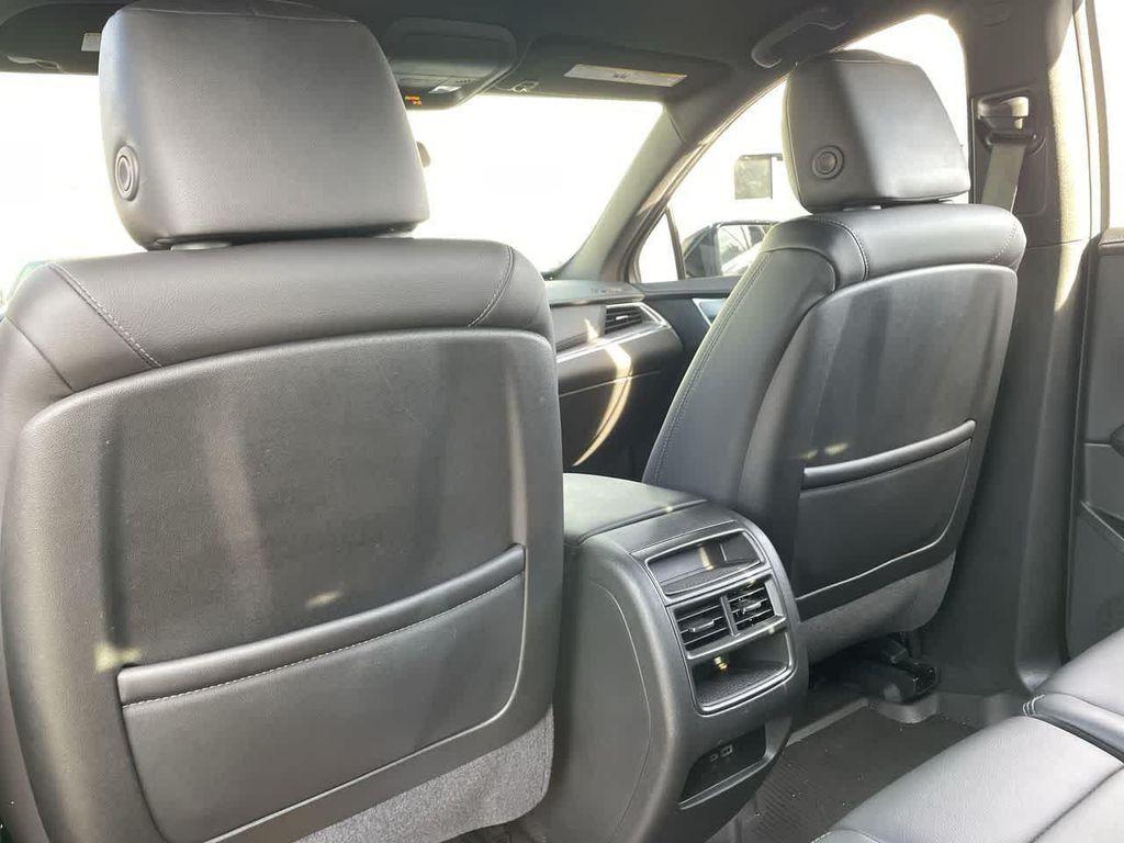 used 2024 Cadillac XT5 car, priced at $32,987
