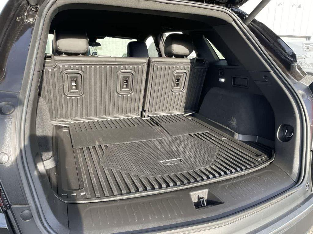 used 2024 Cadillac XT5 car, priced at $32,987
