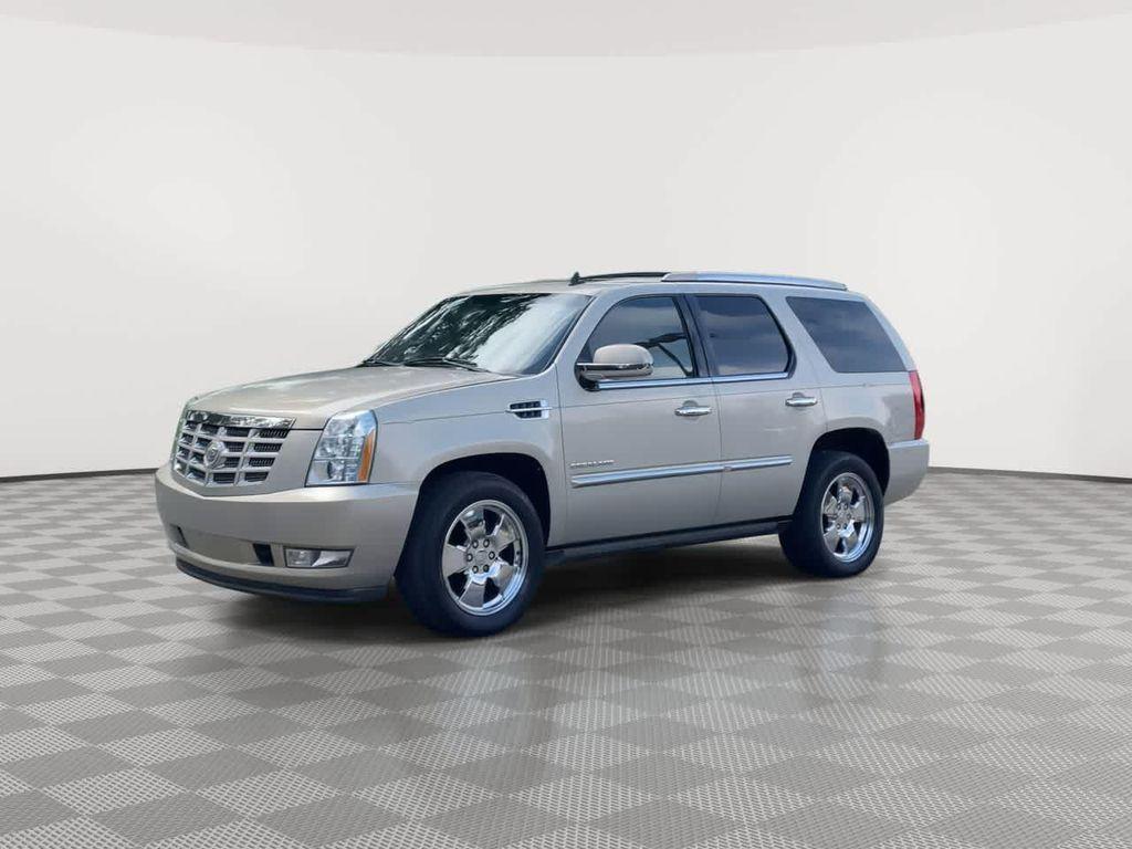 used 2010 Cadillac Escalade car, priced at $7,487