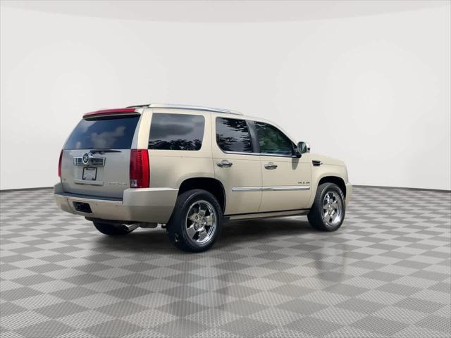 used 2010 Cadillac Escalade car, priced at $10,687