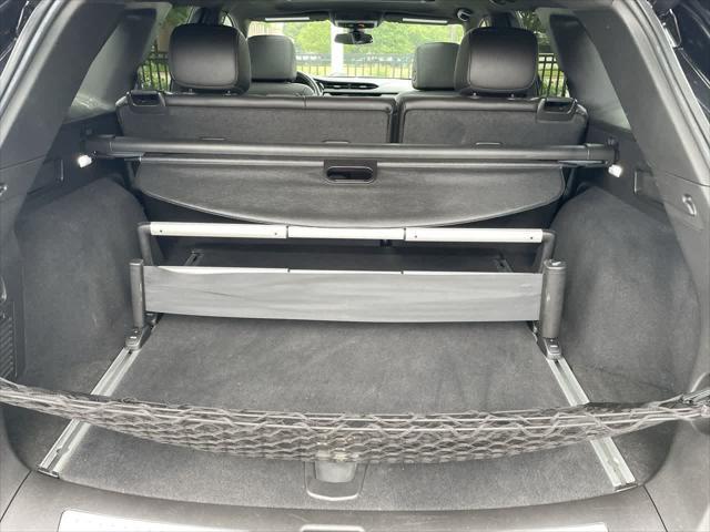 used 2022 Cadillac XT5 car, priced at $38,887