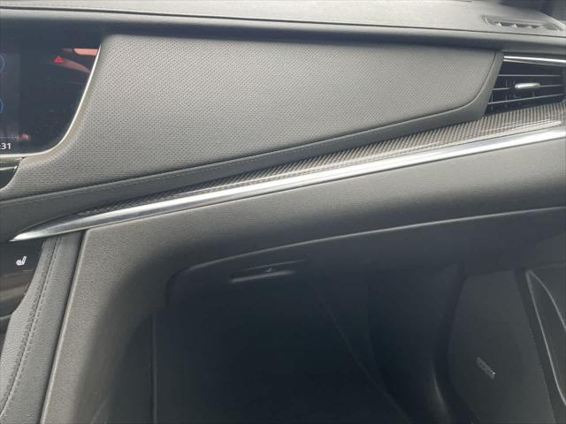 used 2022 Cadillac XT5 car, priced at $38,887