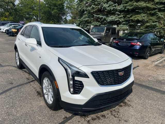 used 2022 Cadillac XT4 car, priced at $26,887