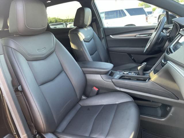 used 2024 Cadillac XT5 car, priced at $32,487