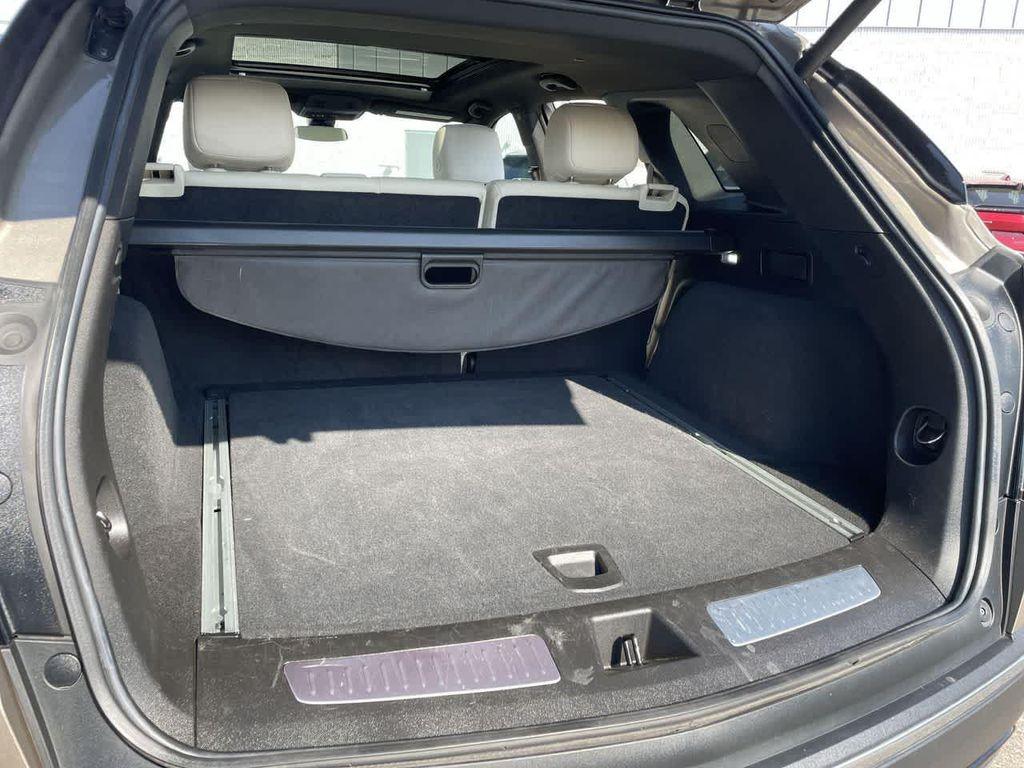 used 2023 Cadillac XT5 car, priced at $32,887