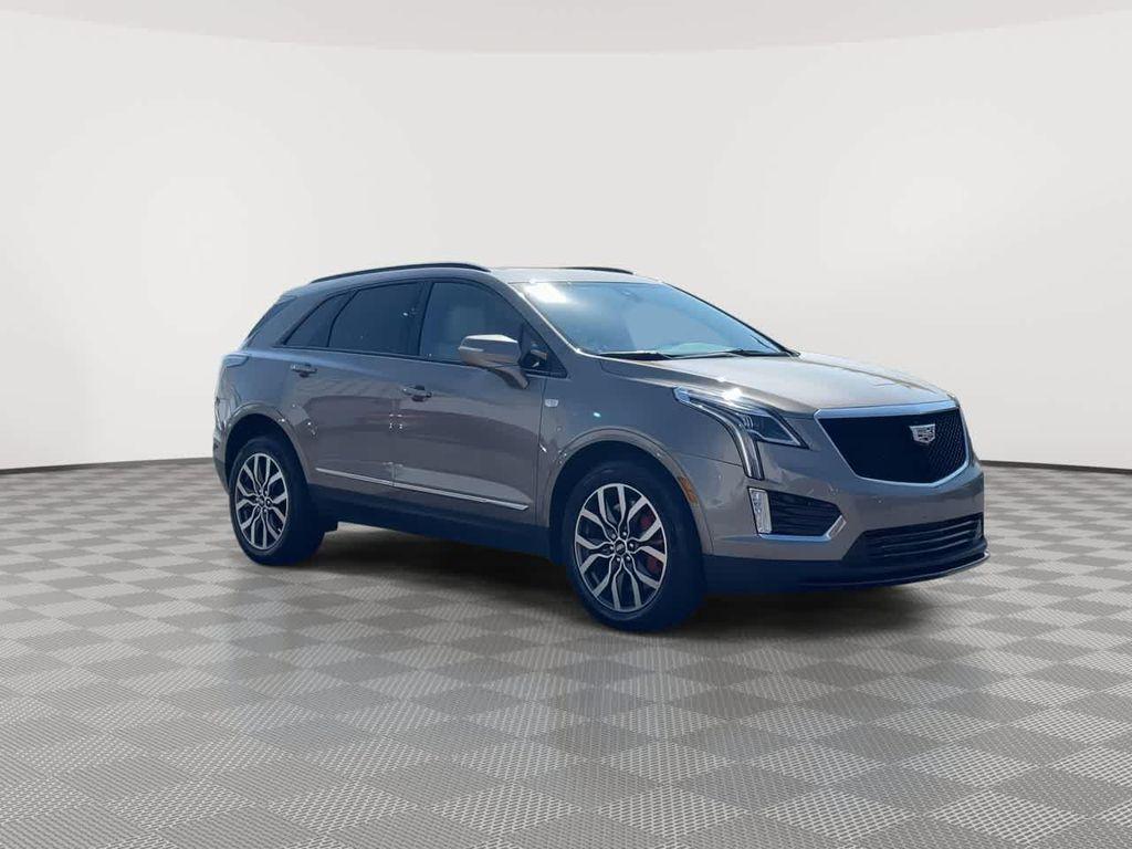 used 2023 Cadillac XT5 car, priced at $32,887