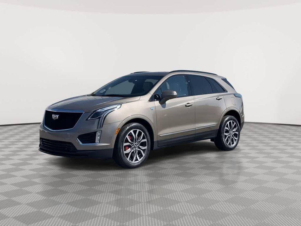 used 2023 Cadillac XT5 car, priced at $32,887