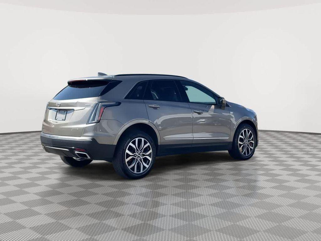used 2023 Cadillac XT5 car, priced at $32,887
