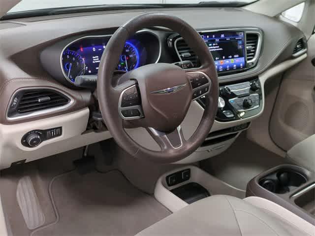 used 2021 Chrysler Pacifica car, priced at $21,187