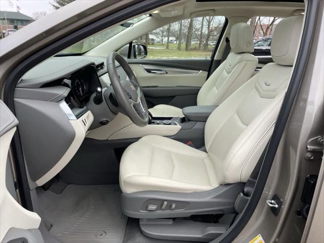 used 2022 Cadillac XT5 car, priced at $34,995