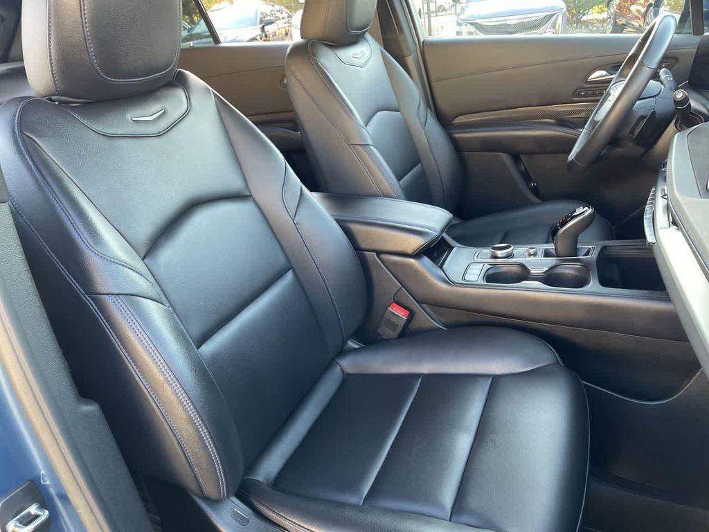 used 2024 Cadillac XT4 car, priced at $35,887