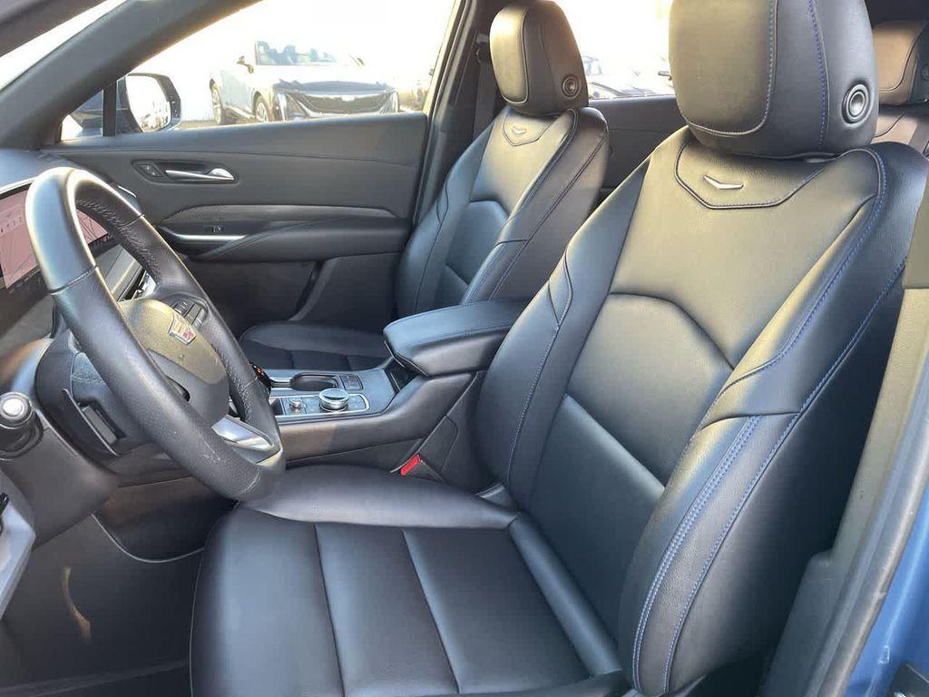 used 2024 Cadillac XT4 car, priced at $35,887