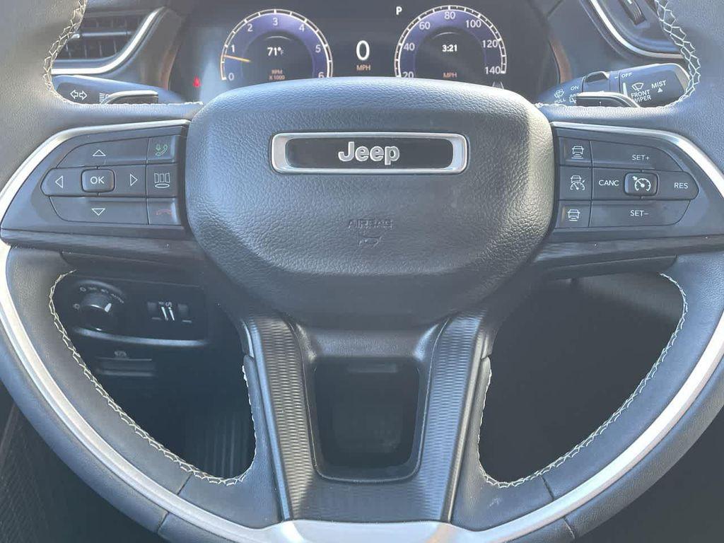 used 2024 Jeep Grand Cherokee car, priced at $27,187