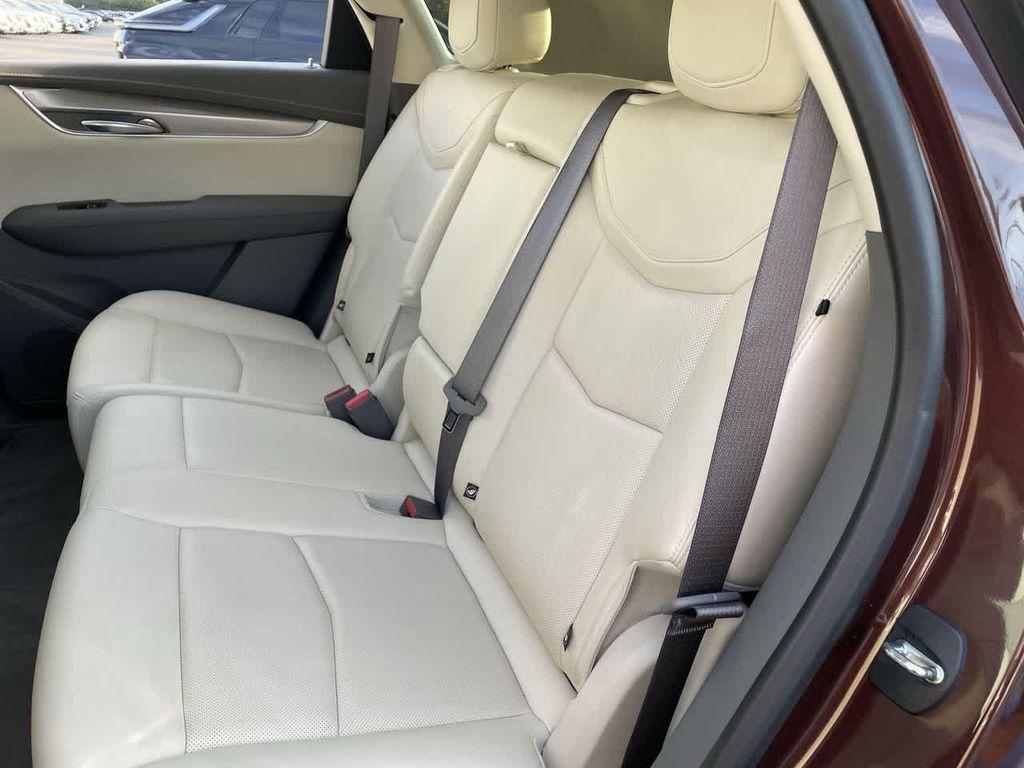 used 2022 Cadillac XT5 car, priced at $29,887
