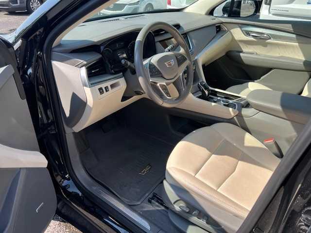 used 2022 Cadillac XT5 car, priced at $33,987