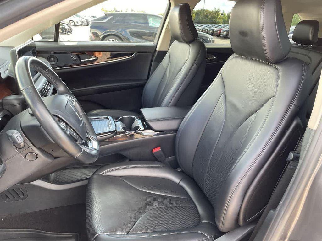 used 2021 Lincoln Nautilus car, priced at $29,687
