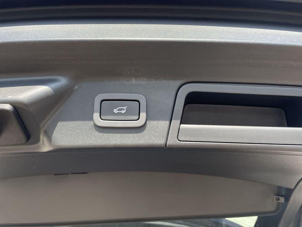 used 2018 Land Rover Range Rover Velar car, priced at $24,687