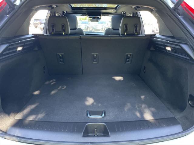 used 2022 Cadillac XT4 car, priced at $25,687