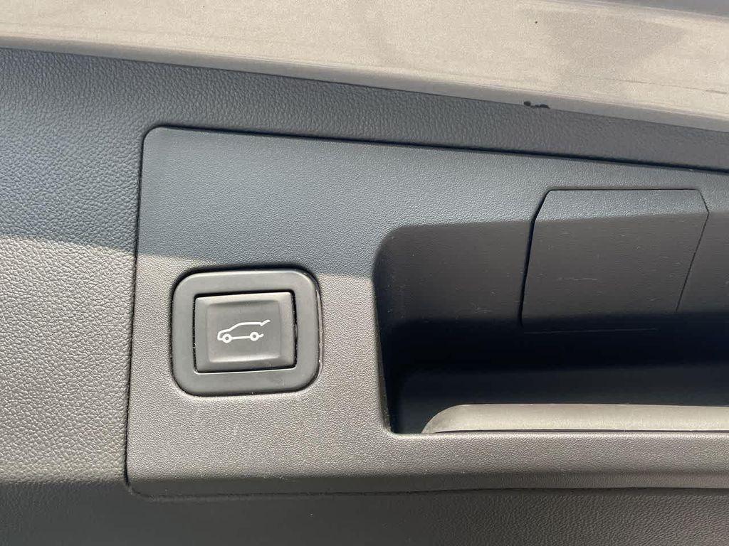 used 2017 Cadillac XT5 car, priced at $12,887