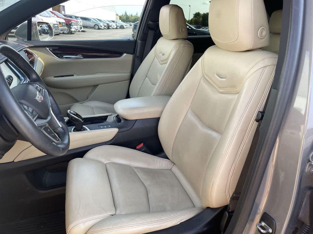 used 2017 Cadillac XT5 car, priced at $12,887
