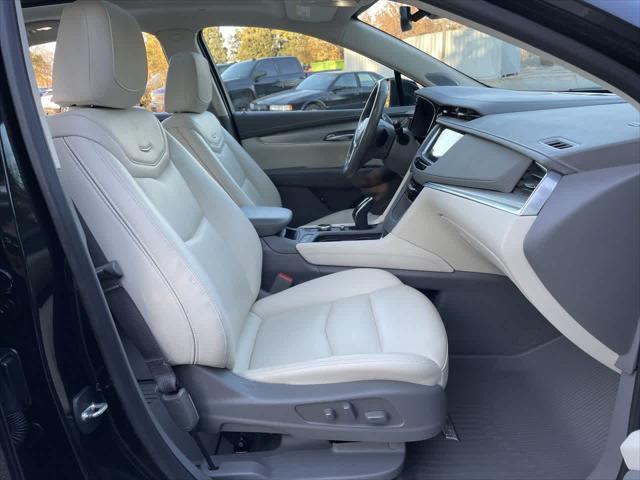 used 2022 Cadillac XT5 car, priced at $33,787