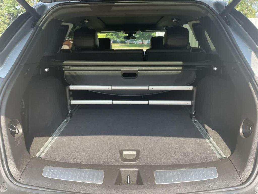 used 2023 Cadillac XT5 car, priced at $29,487