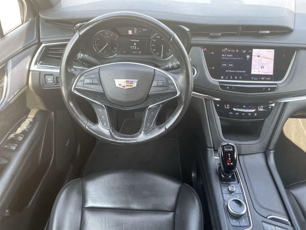 used 2023 Cadillac XT5 car, priced at $29,487