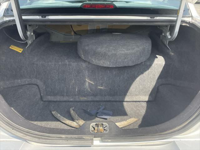 used 2000 Lincoln Town Car car, priced at $4,587
