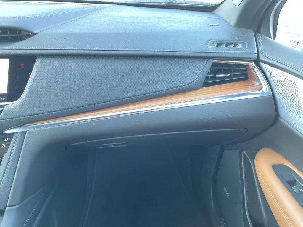 used 2023 Cadillac XT5 car, priced at $30,587