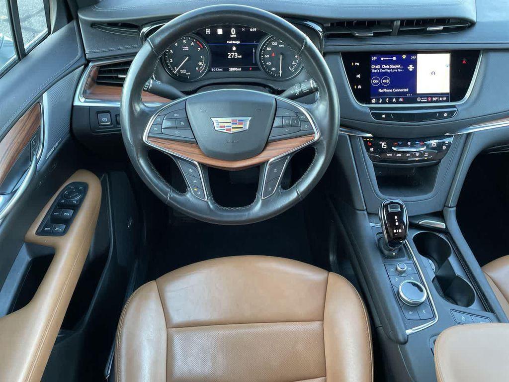 used 2023 Cadillac XT5 car, priced at $30,587