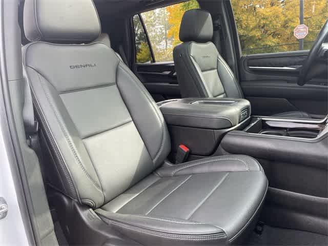 used 2022 GMC Yukon car, priced at $62,887