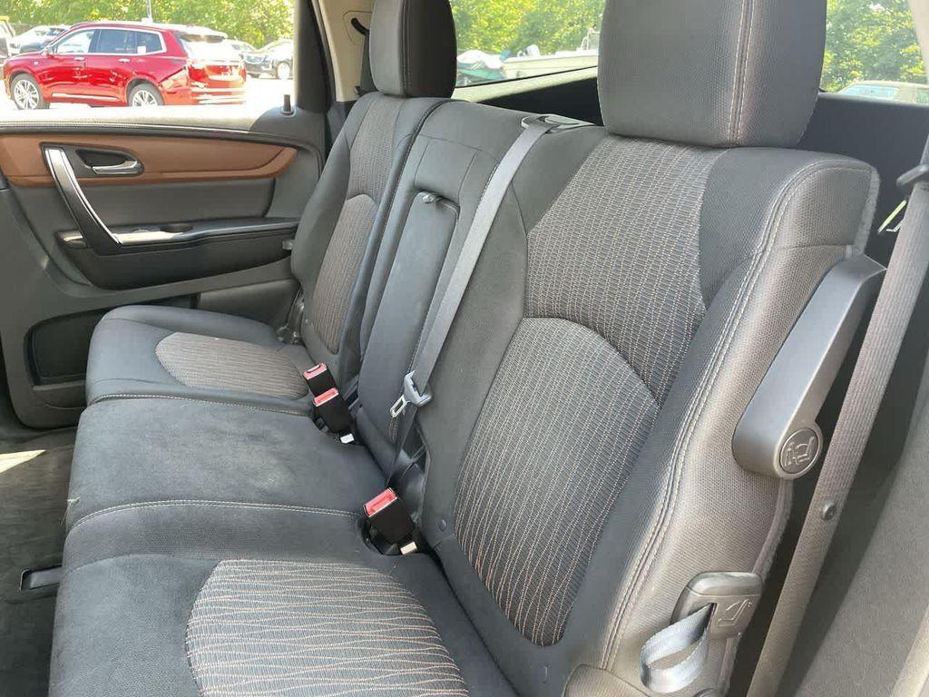 used 2016 Chevrolet Traverse car, priced at $3,987