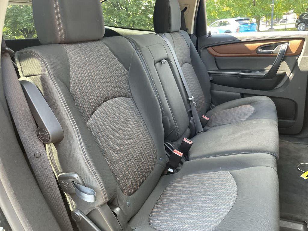 used 2016 Chevrolet Traverse car, priced at $3,987