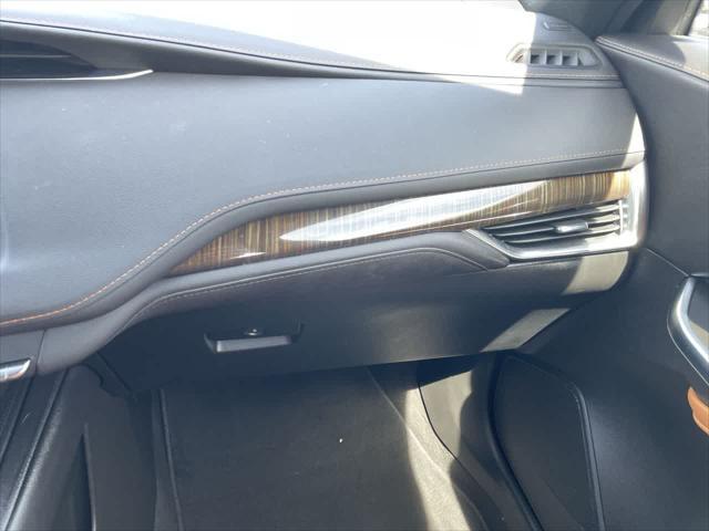 used 2022 Cadillac XT4 car, priced at $27,287