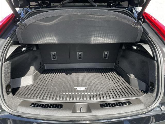used 2022 Cadillac XT4 car, priced at $28,487