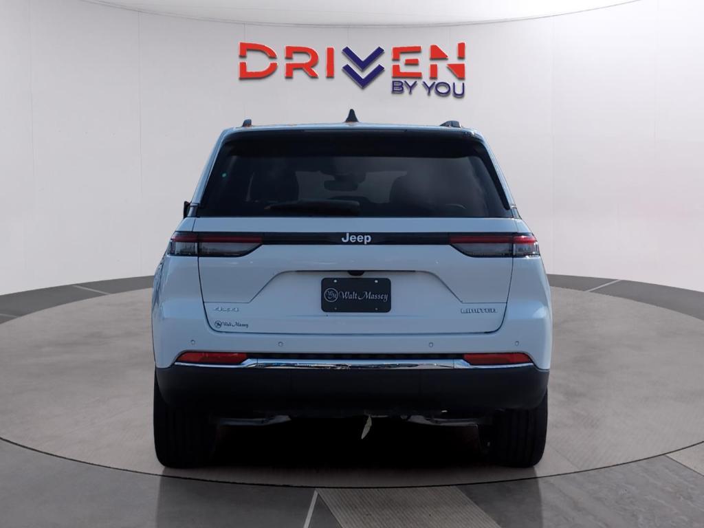 new 2025 Jeep Grand Cherokee car, priced at $45,961