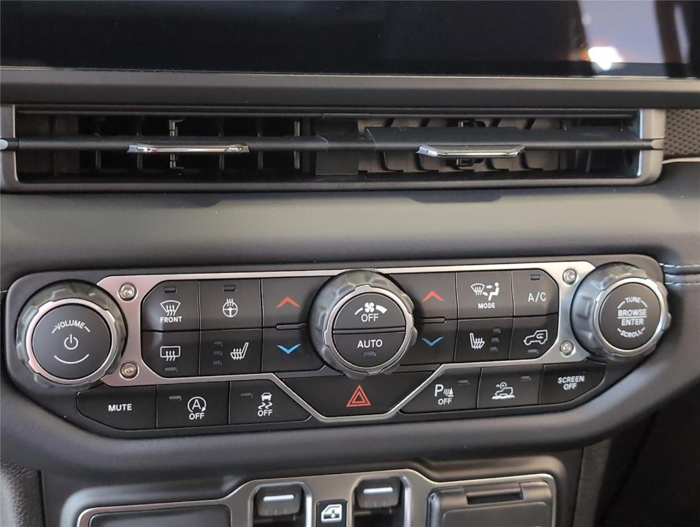 new 2026 Jeep Wrangler car, priced at $61,403