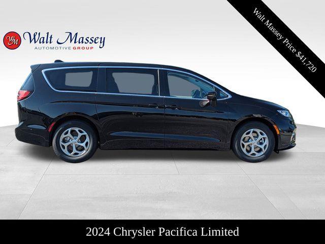 new 2024 Chrysler Pacifica car, priced at $41,720