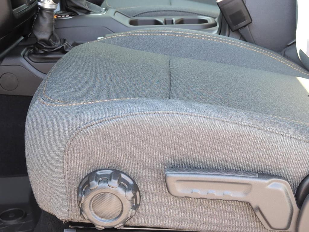 new 2025 Jeep Wrangler car, priced at $39,829