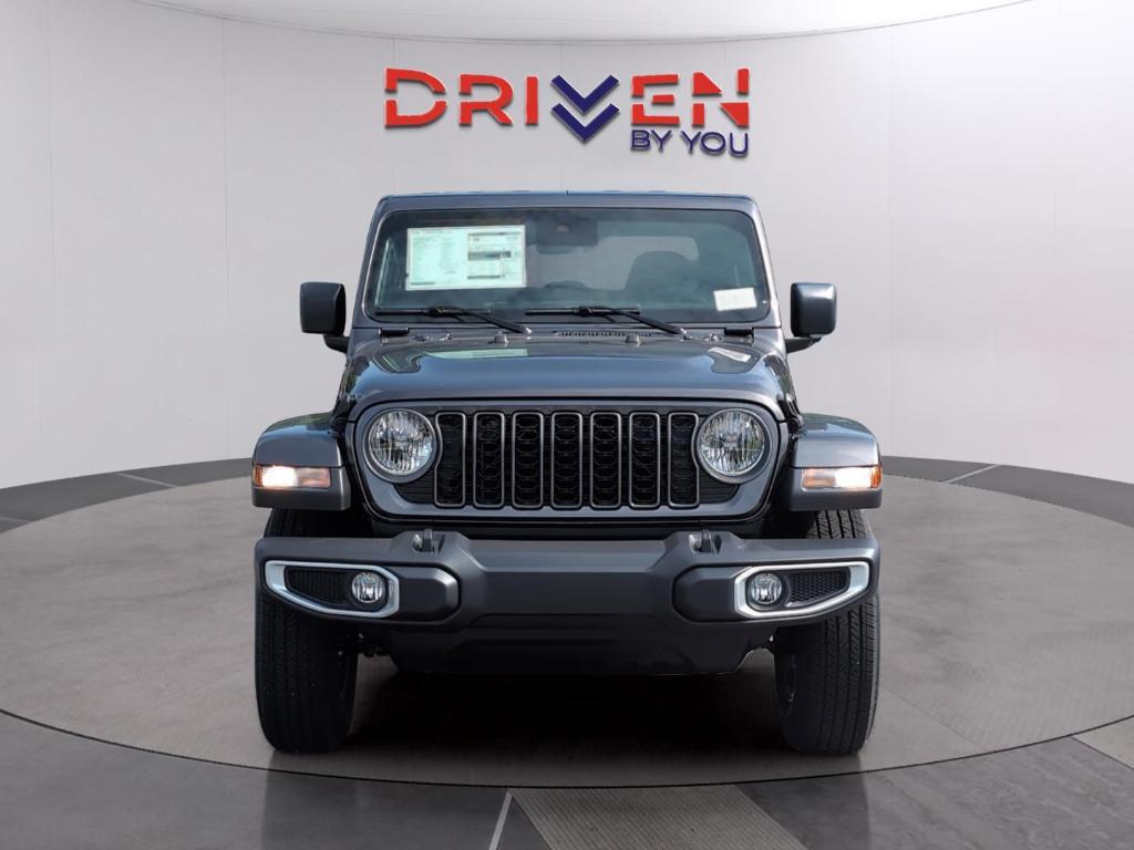 new 2025 Jeep Gladiator car, priced at $40,926