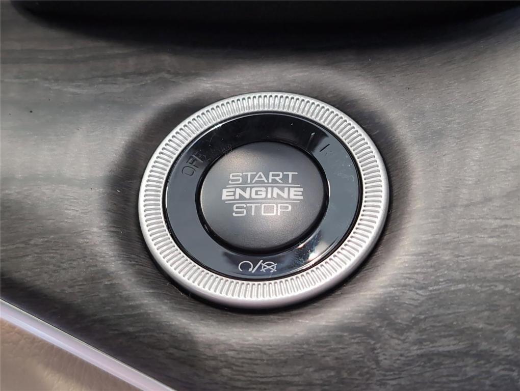 new 2025 Jeep Grand Cherokee L car, priced at $50,343