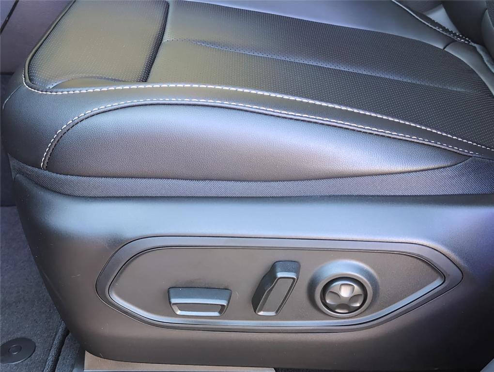 new 2025 Jeep Grand Cherokee L car, priced at $49,448