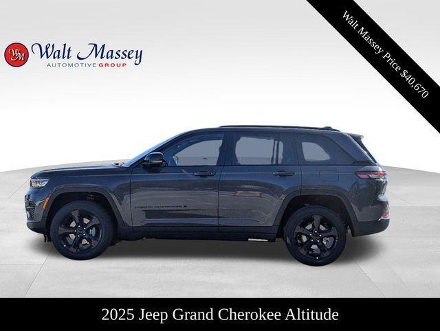 new 2025 Jeep Grand Cherokee car, priced at $45,170