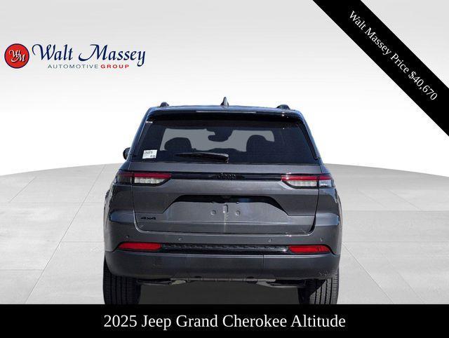 new 2025 Jeep Grand Cherokee car, priced at $45,170