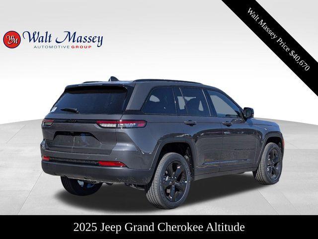 new 2025 Jeep Grand Cherokee car, priced at $45,170