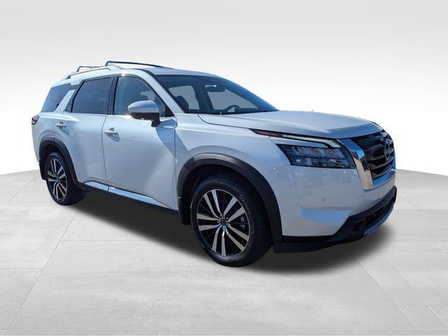 used 2025 Nissan Pathfinder car, priced at $45,199