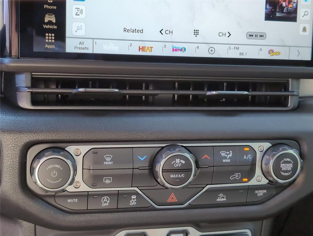 new 2025 Jeep Wrangler car, priced at $38,347