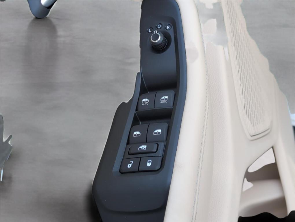 new 2025 Jeep Grand Cherokee car, priced at $44,561