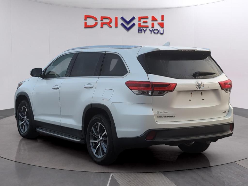 used 2019 Toyota Highlander car, priced at $23,799